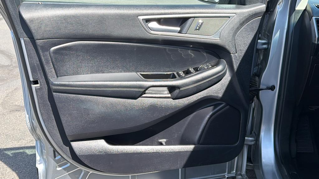 Thumbnail: 2020 Ford Edge - 29