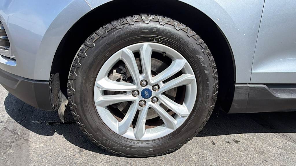 Thumbnail: 2020 Ford Edge - 8
