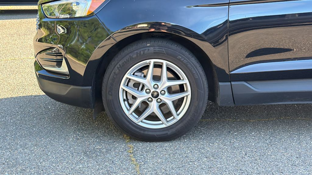 Thumbnail: 2023 Ford Edge - 8