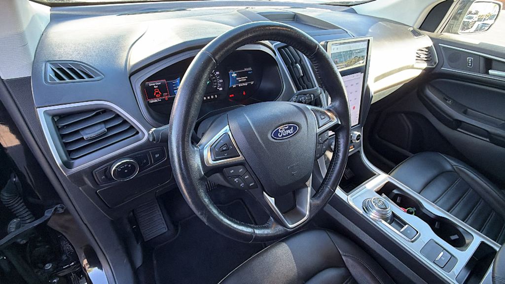 Thumbnail: 2023 Ford Edge - 2