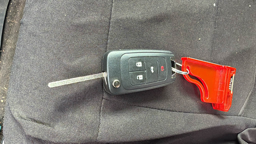 Thumbnail: 2011 Chevrolet Camaro - 12