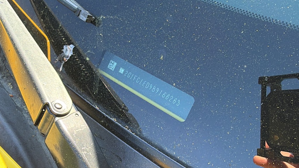 Thumbnail: 2011 Chevrolet Camaro - 6