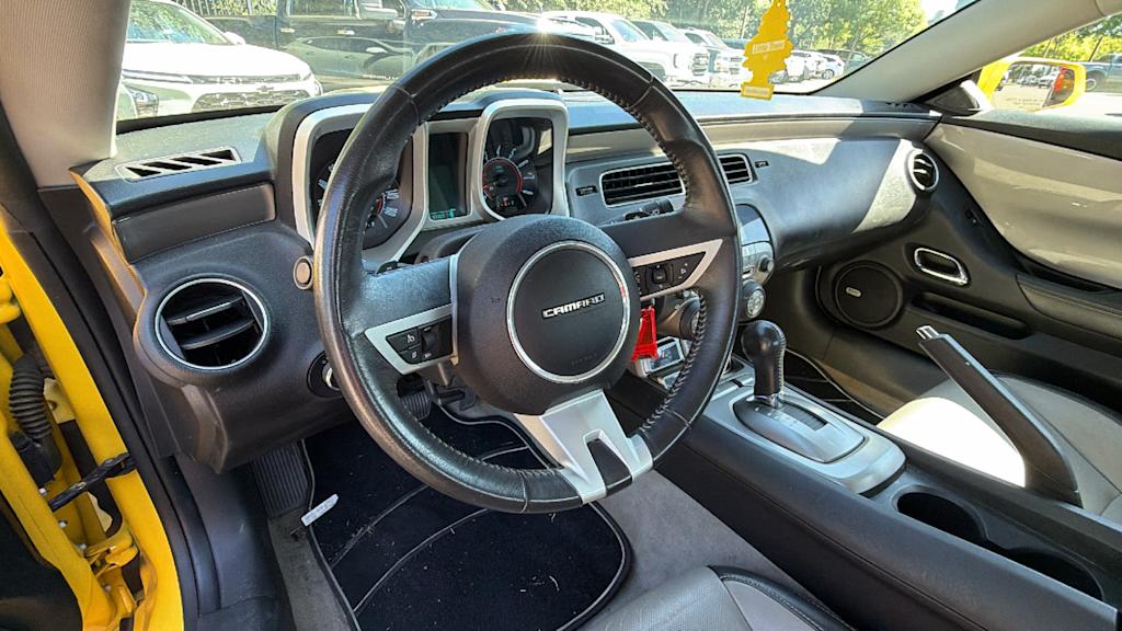 Thumbnail: 2011 Chevrolet Camaro - 2