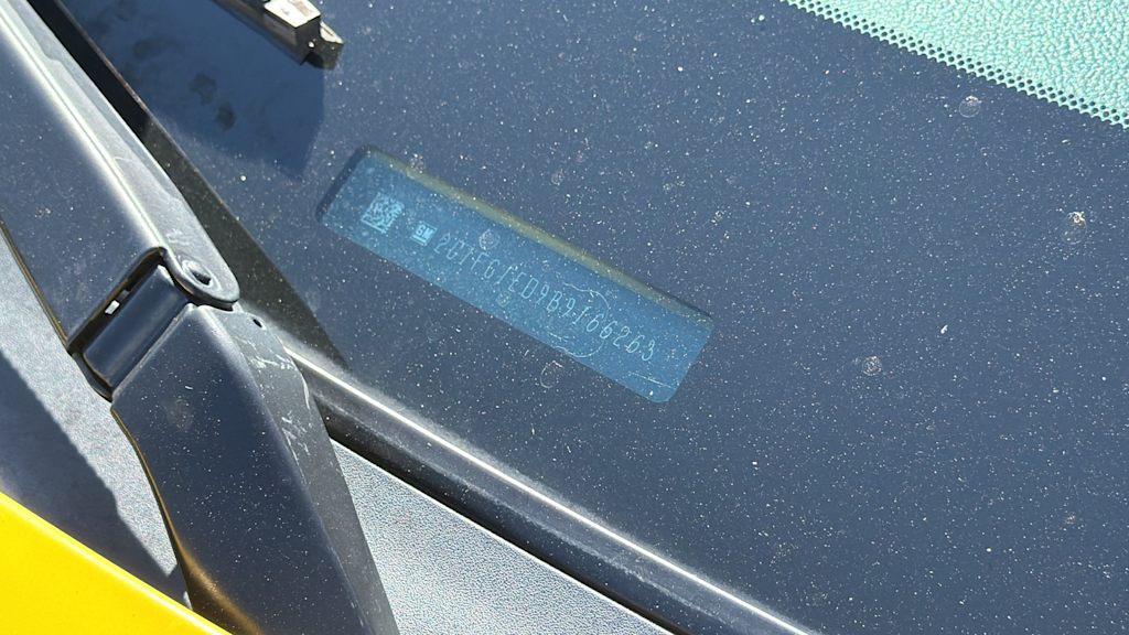 Thumbnail: 2011 Chevrolet Camaro - 27