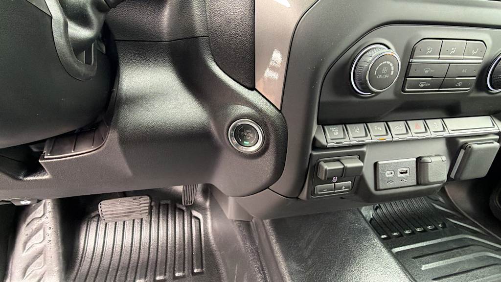 Thumbnail: 2026 Chevrolet Silverado 2500 - 25