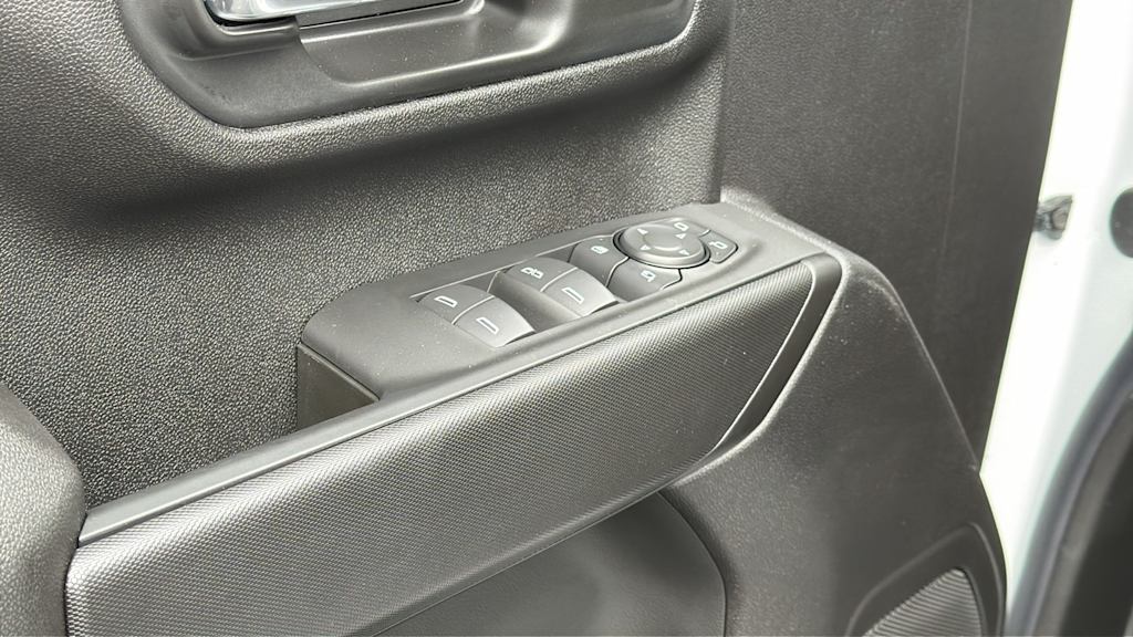 Thumbnail: 2026 Chevrolet Silverado 2500 - 28