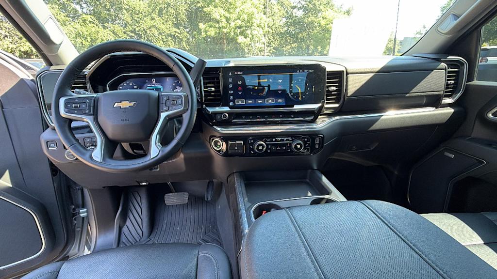 Thumbnail: 2024 Chevrolet Silverado 2500 - 12