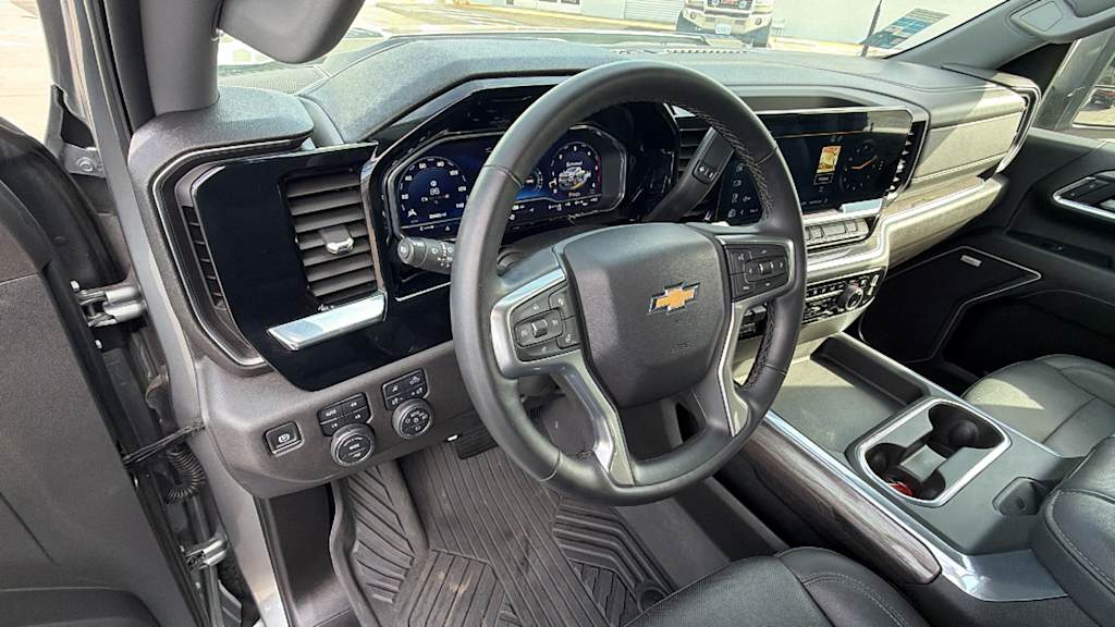 Thumbnail: 2024 Chevrolet Silverado 2500 - 2