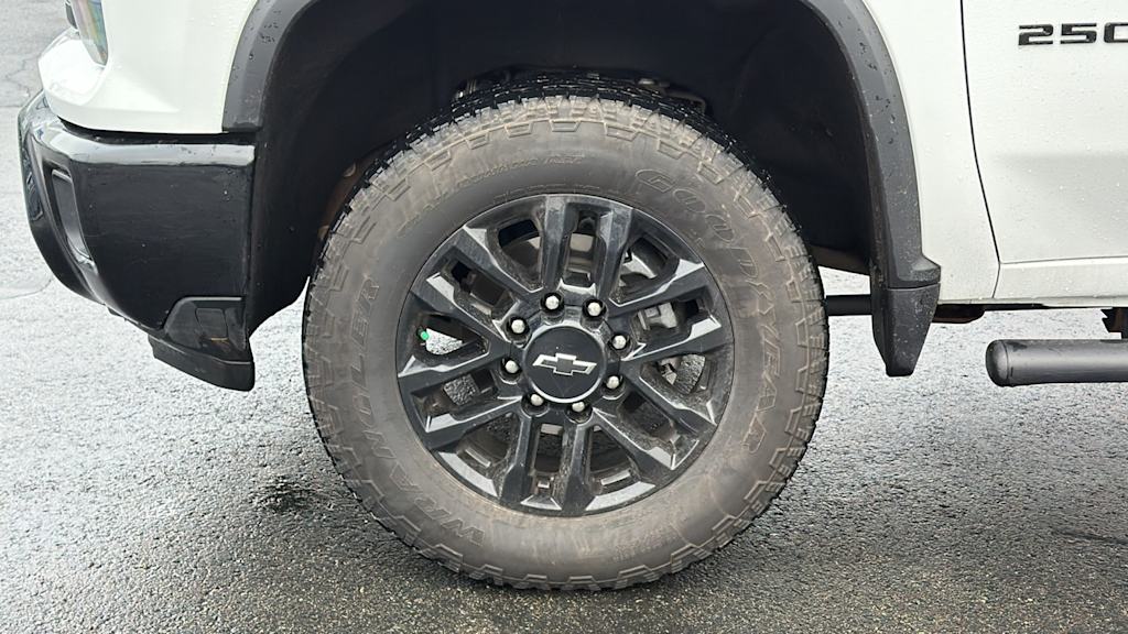 Thumbnail: 2025 Chevrolet Silverado 2500 - 8