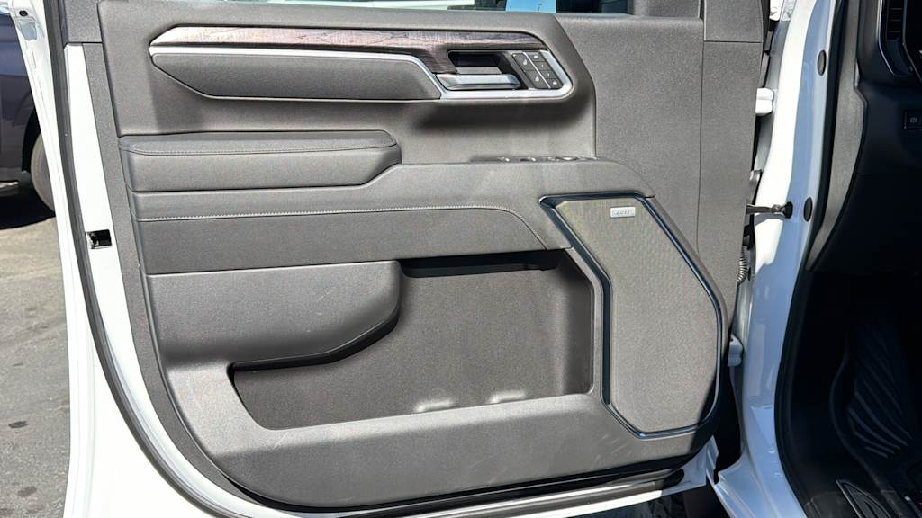 Thumbnail: 2026 Chevrolet Silverado 2500 - 28