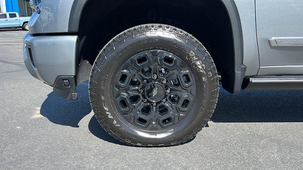 2025 Chevrolet Silverado 2500 High Country 8