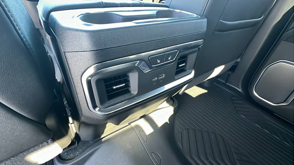 2025 Chevrolet Silverado 2500 High Country 28
