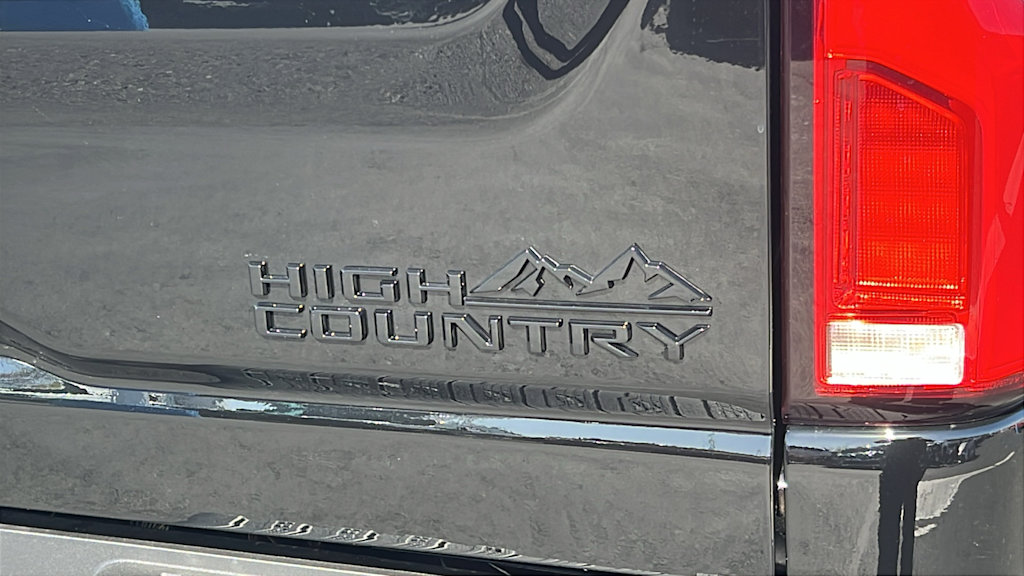 2025 Chevrolet Silverado 2500 High Country 29