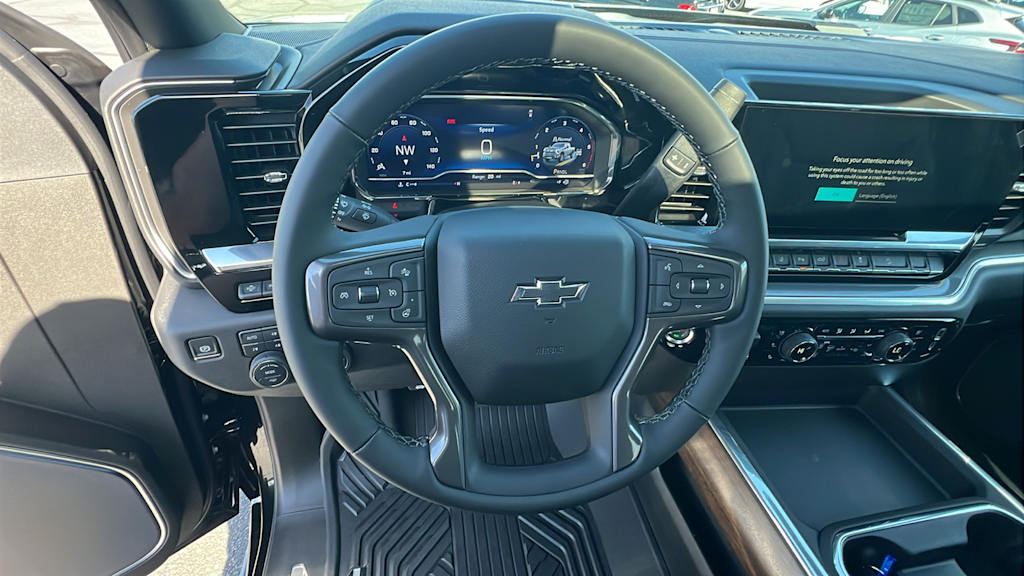 2025 Chevrolet Silverado 2500 High Country 8