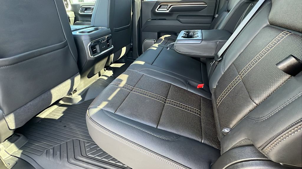 2025 Chevrolet Silverado 2500 High Country 10