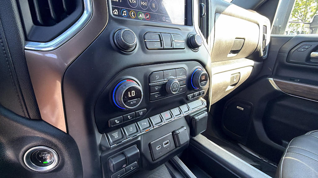 Thumbnail: 2022 Chevrolet Silverado 3500 - 13