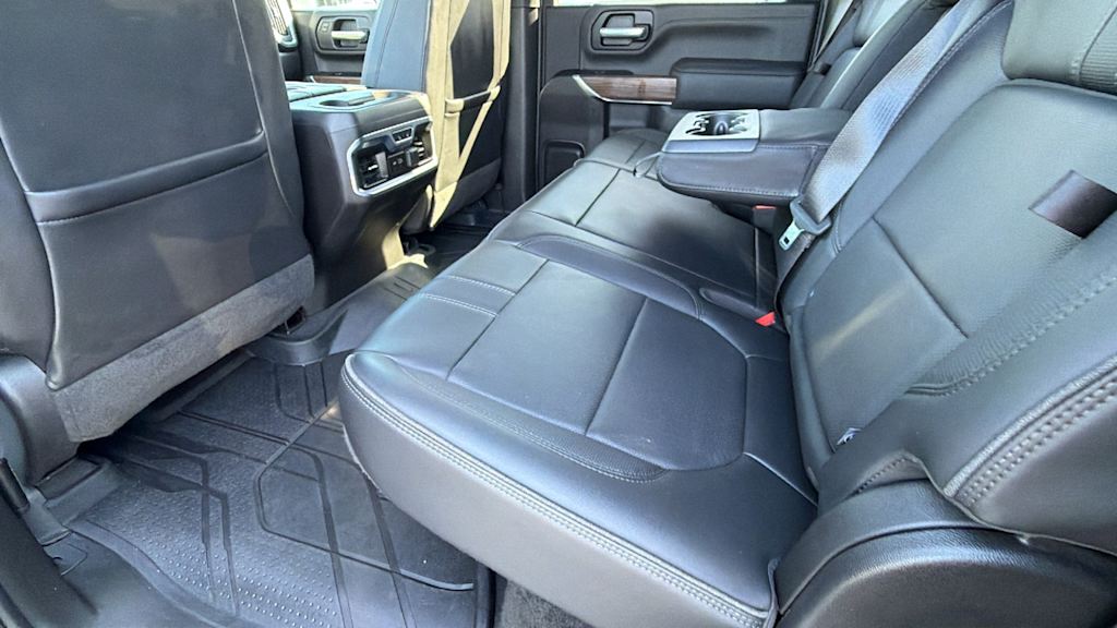 Thumbnail: 2022 Chevrolet Silverado 3500 - 29