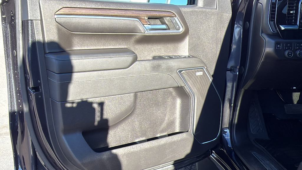 Thumbnail: 2022 Chevrolet Silverado 1500 - 28