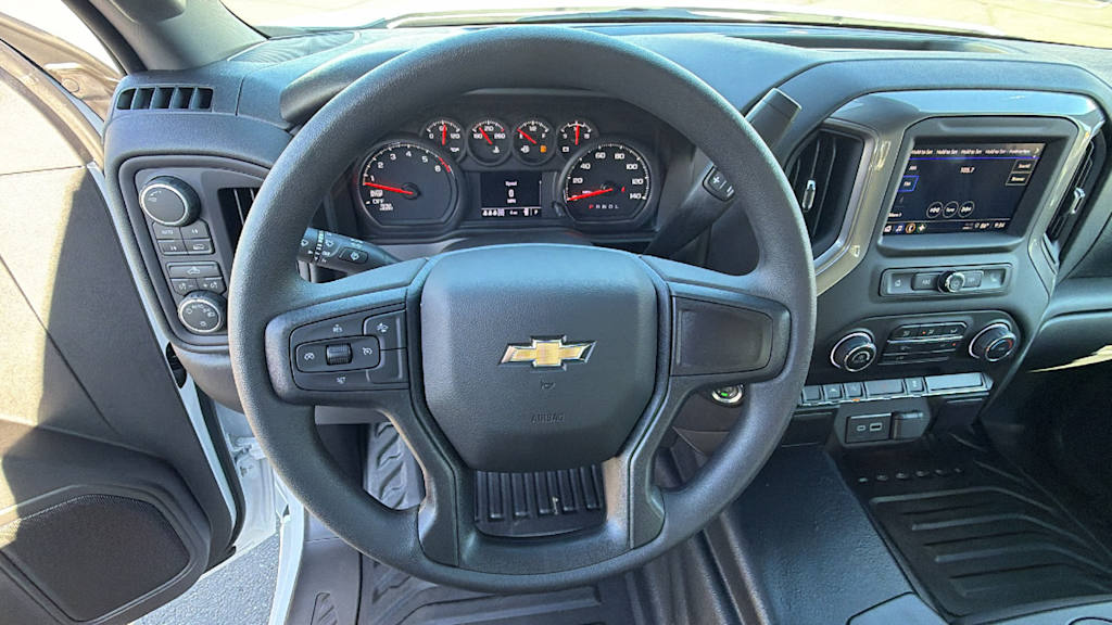 Thumbnail: 2026 Chevrolet Silverado 1500 - 9