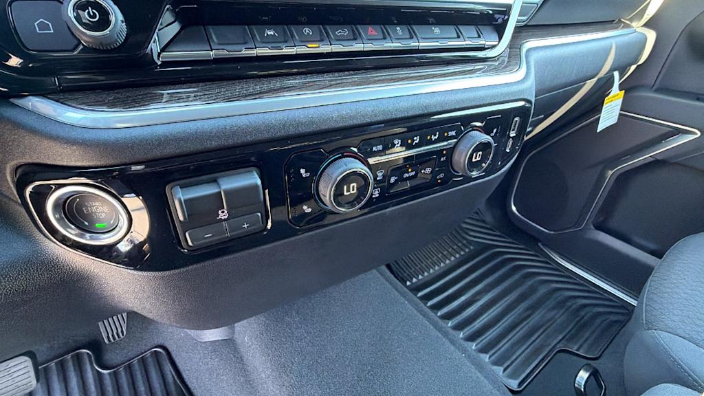 Thumbnail: 2026 Chevrolet Silverado 1500 - 22