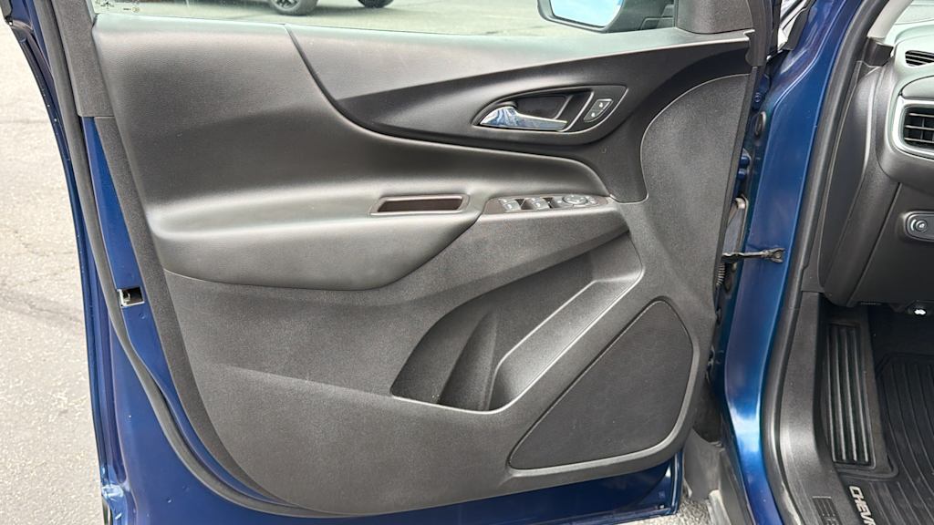 Thumbnail: 2022 Chevrolet Equinox - 29