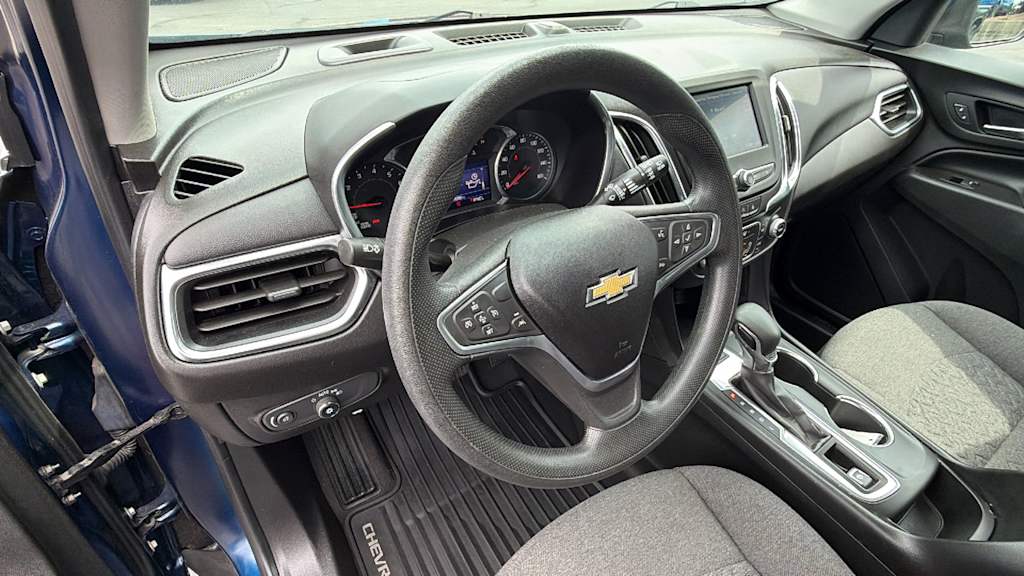 Thumbnail: 2022 Chevrolet Equinox - 2