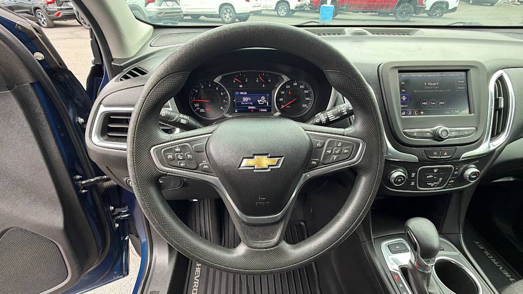 Thumbnail: 2022 Chevrolet Equinox - 9