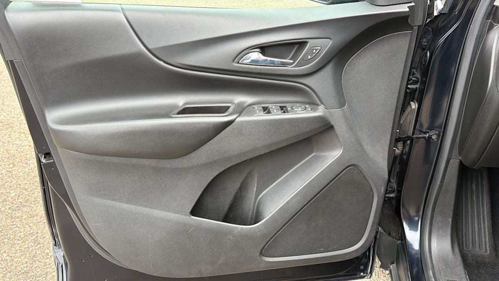 Thumbnail: 2021 Chevrolet Equinox - 29