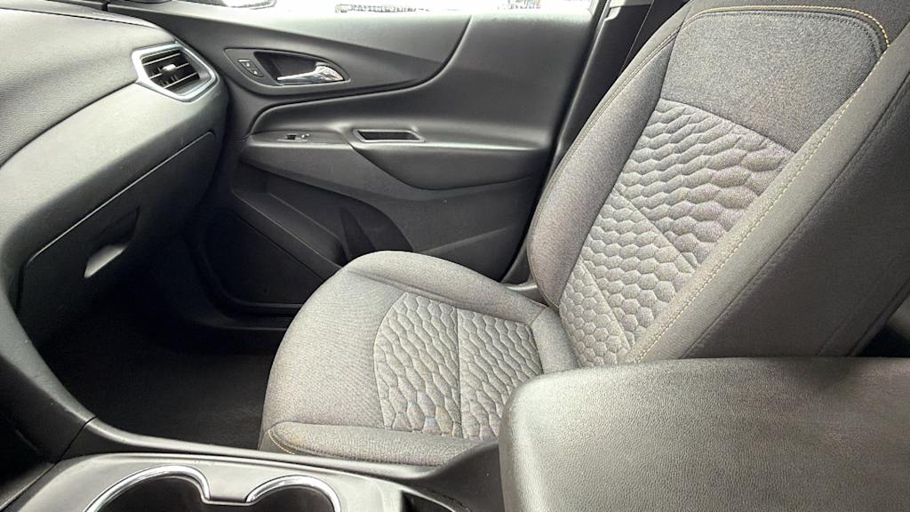 Thumbnail: 2021 Chevrolet Equinox - 10