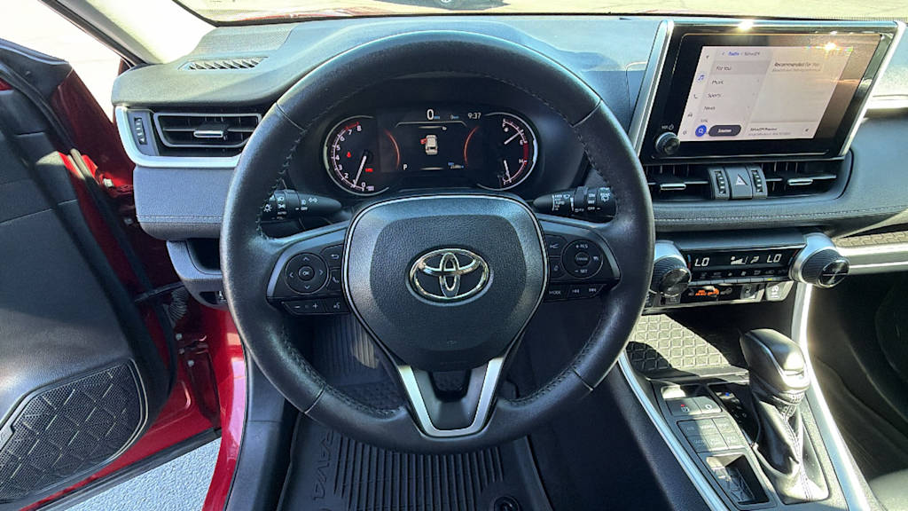 Thumbnail: 2025 Toyota RAV4 - 9