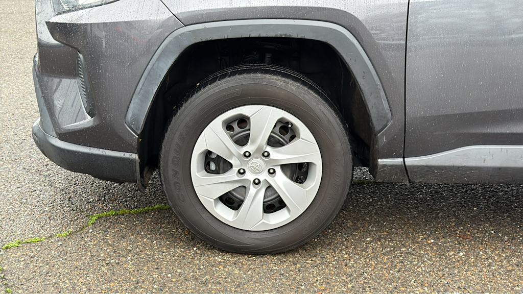 Thumbnail: 2021 Toyota RAV4 - 8