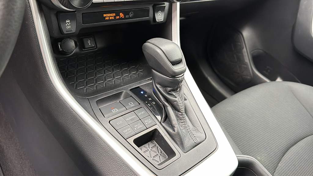 Thumbnail: 2021 Toyota RAV4 - 14