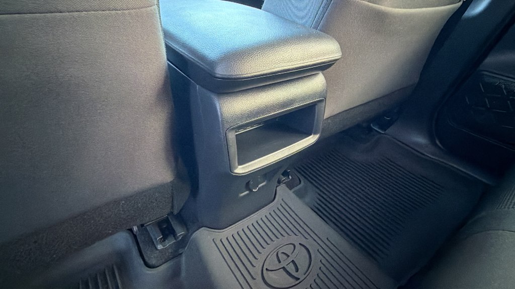 Thumbnail: 2021 Toyota RAV4 - 30