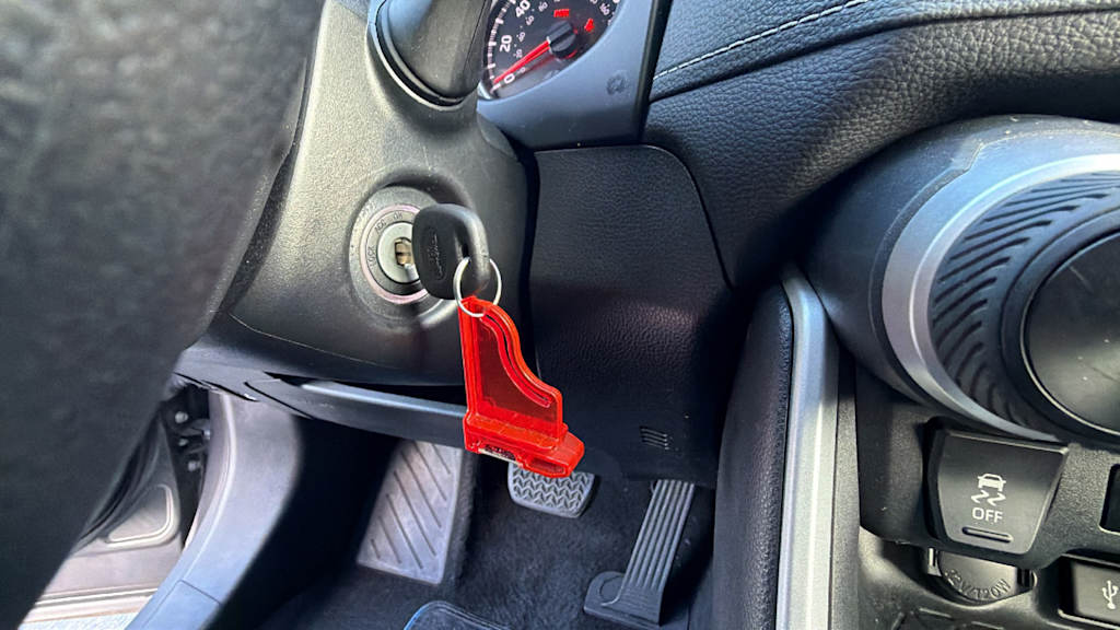 Thumbnail: 2021 Toyota RAV4 - 25