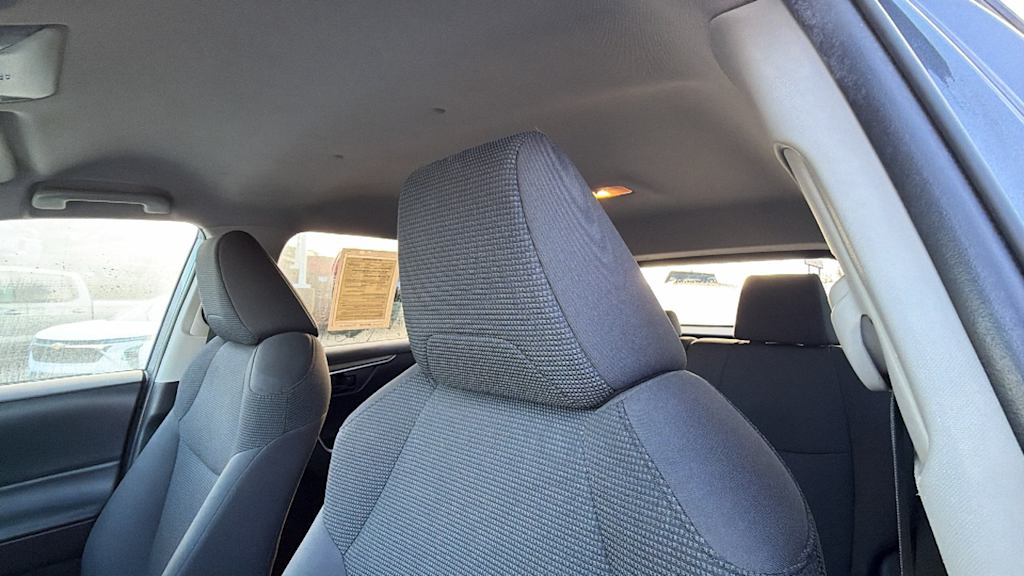 Thumbnail: 2021 Toyota RAV4 - 10