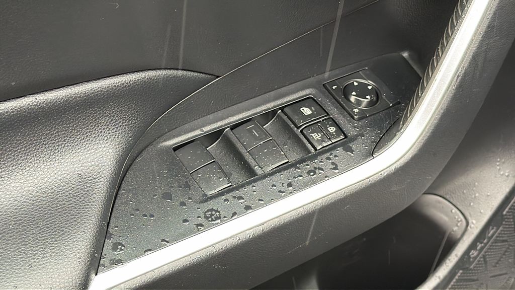 Thumbnail: 2019 Toyota RAV4 - 28