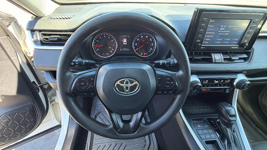 Thumbnail: 2020 Toyota RAV4 - 9