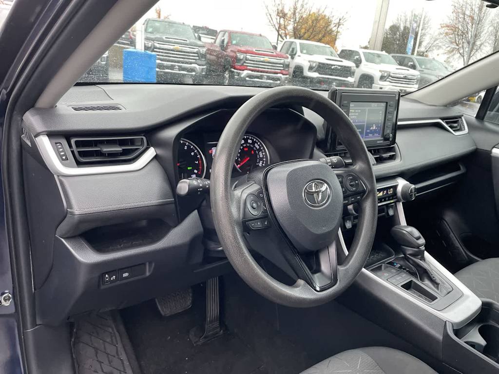 2020 Toyota RAV4 XLE 15