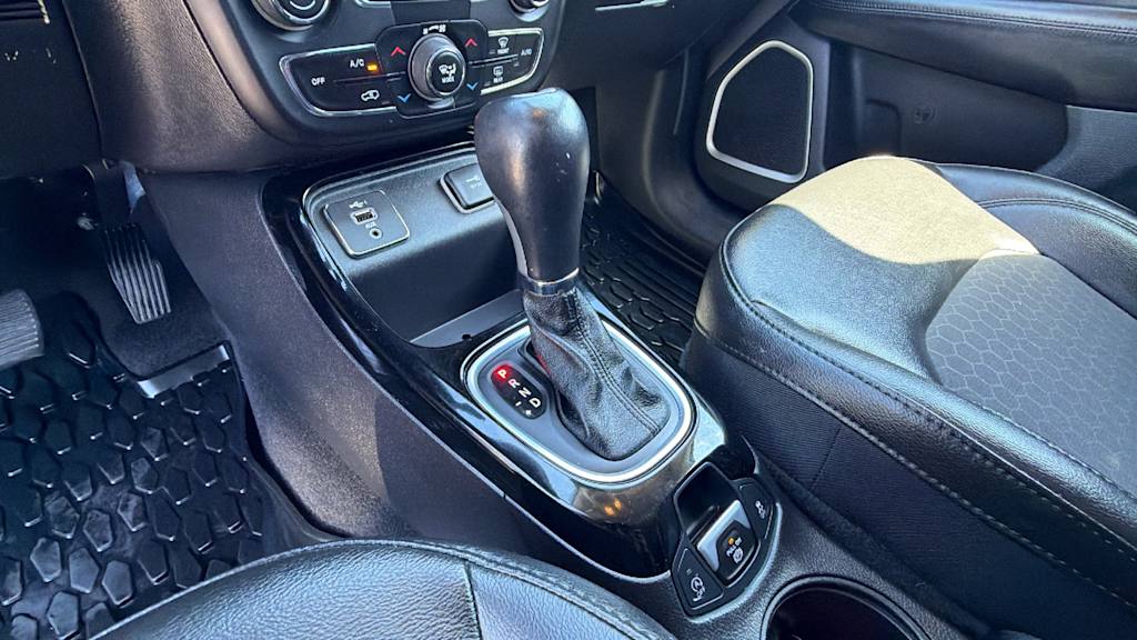 Thumbnail: 2020 Jeep Compass - 14