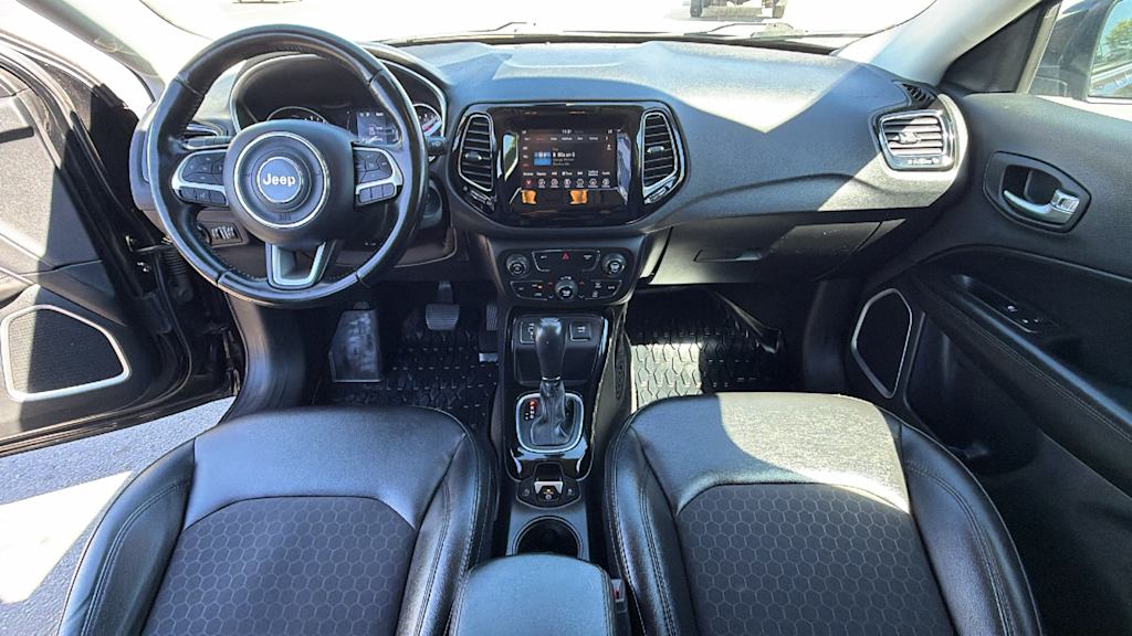 Thumbnail: 2020 Jeep Compass - 12