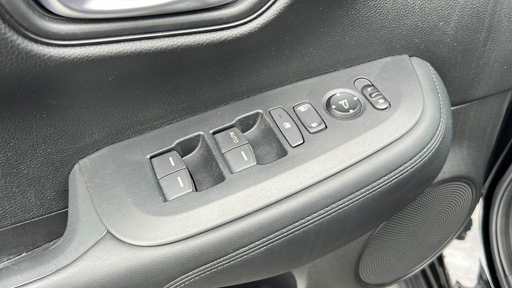 2023 Honda HR-V LX 28