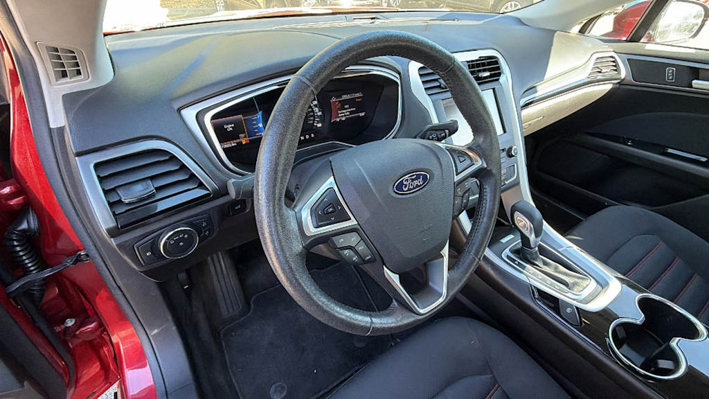 Thumbnail: 2016 Ford Fusion - 2