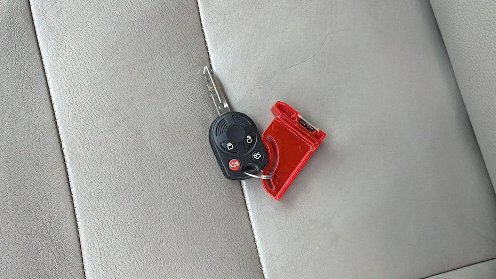 Thumbnail: 2011 Ford Fusion - 17