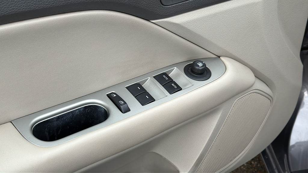 Thumbnail: 2011 Ford Fusion - 27