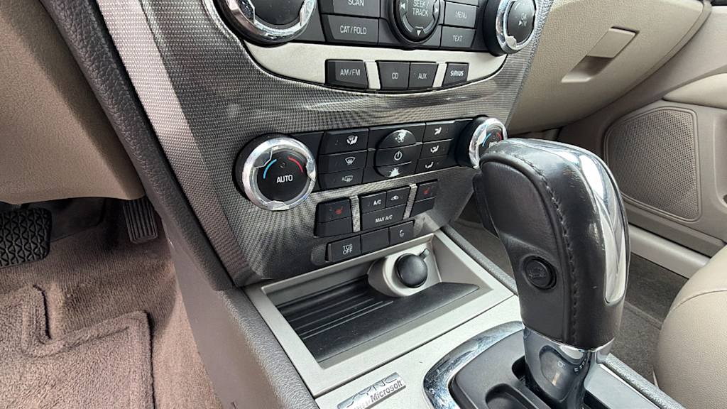 Thumbnail: 2011 Ford Fusion - 22