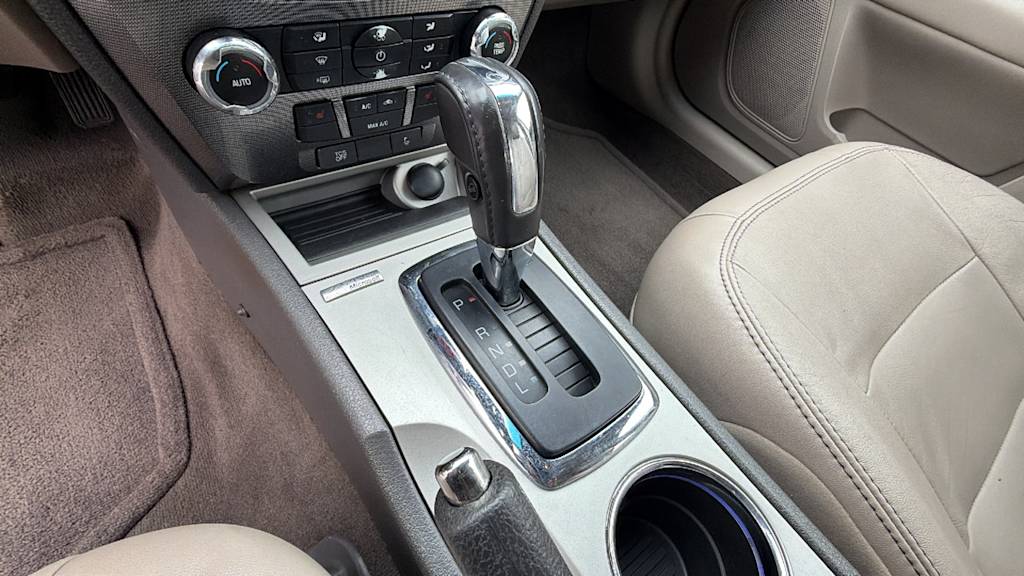 Thumbnail: 2011 Ford Fusion - 14