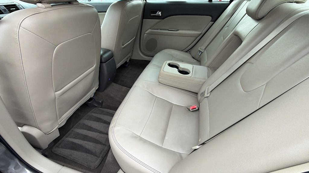 Thumbnail: 2011 Ford Fusion - 29