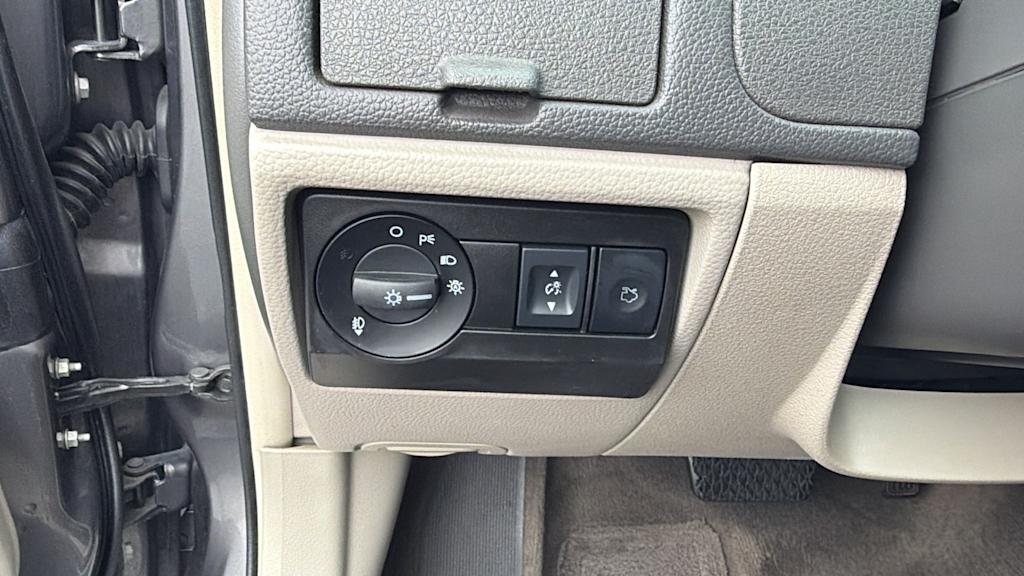 Thumbnail: 2011 Ford Fusion - 23