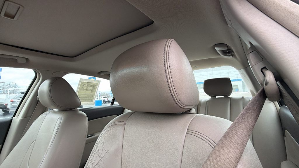 Thumbnail: 2011 Ford Fusion - 9