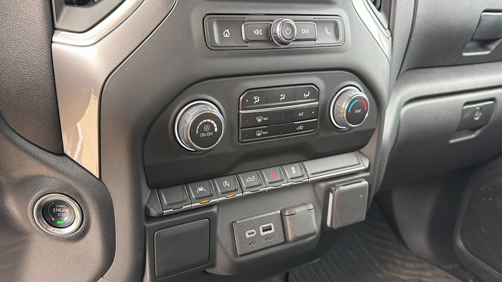 Thumbnail: 2024 Chevrolet Silverado 1500 - 19